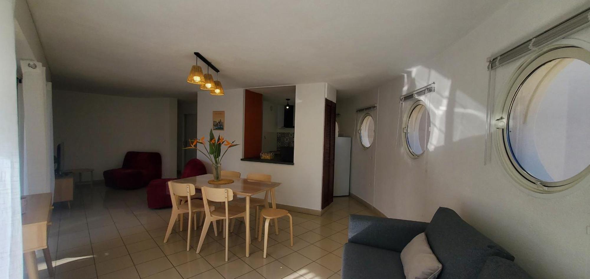 Le Nadir Grand T2 51m2, 4-5p, Parking * Fréjus