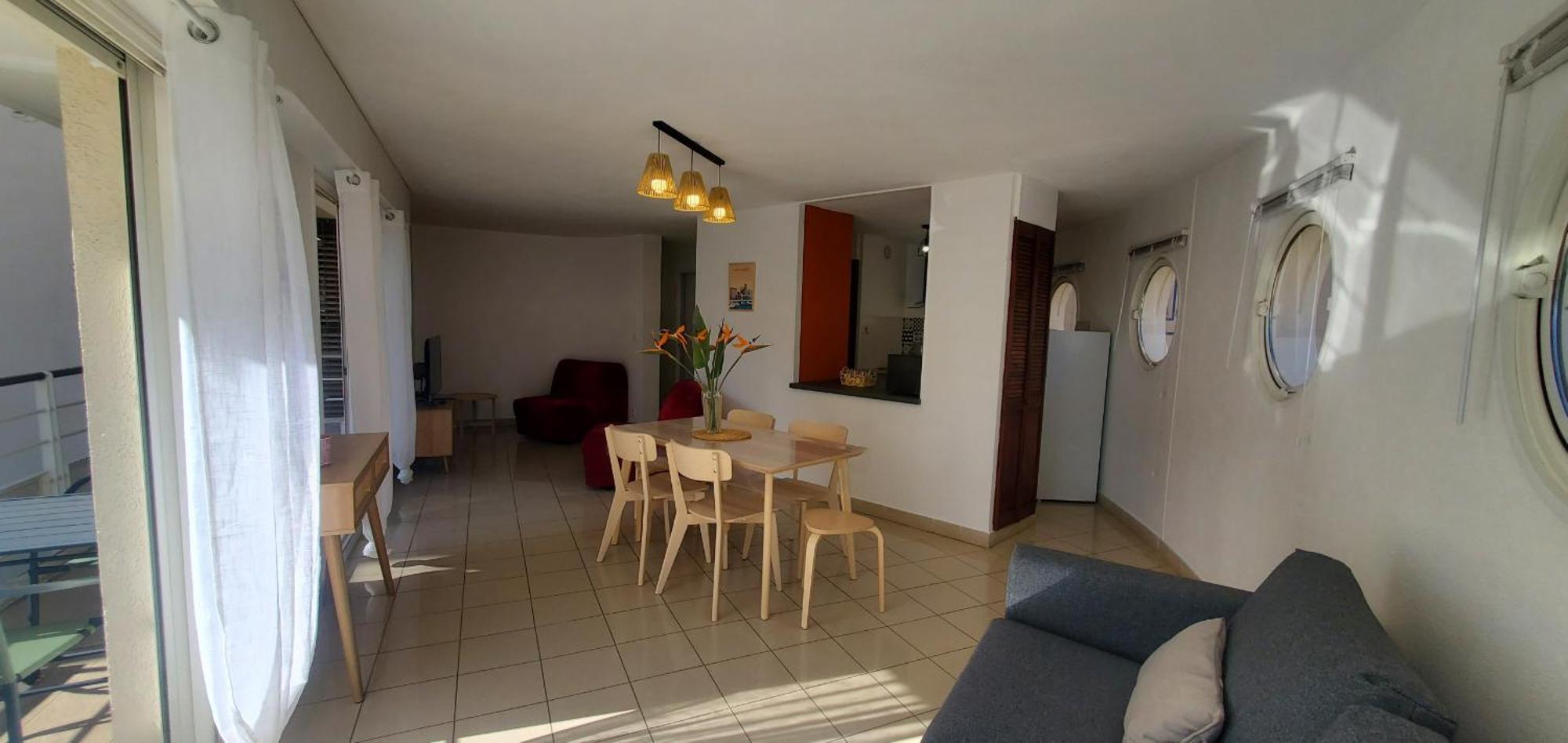 Le Nadir Grand T2 51m2, 4-5p, Parking Fréjus